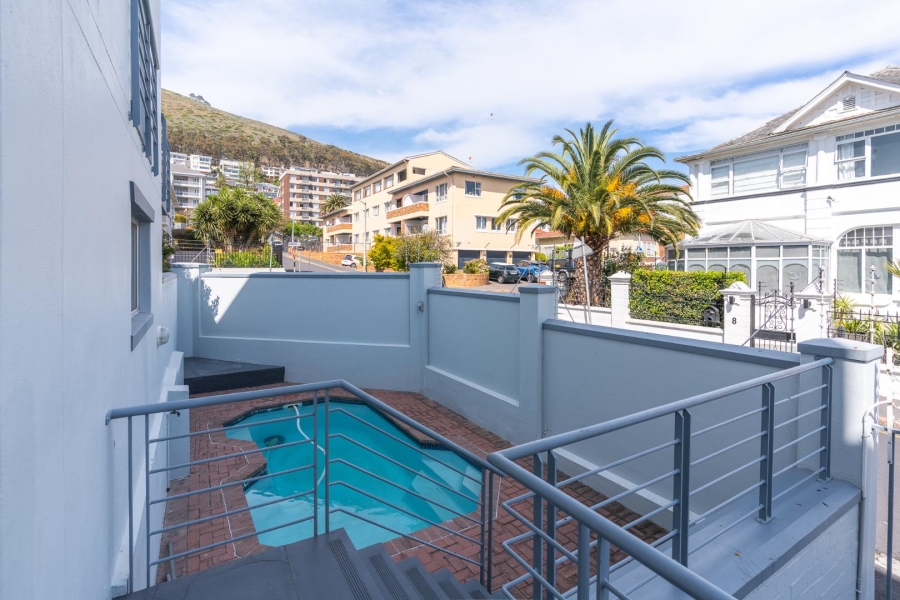 To Let 2 Bedroom Property for Rent in Green Point Western Cape